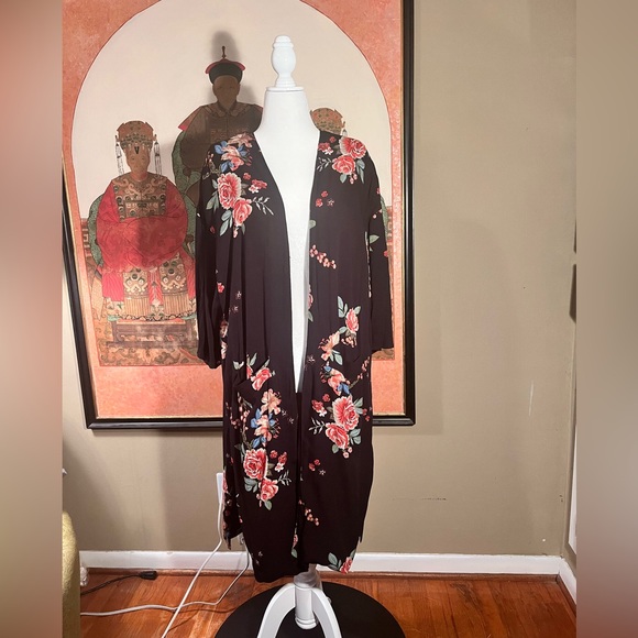 SALE! Kimono jacket black w/bold flower print Los Angeles California brand Dre… - Picture 1 of 14